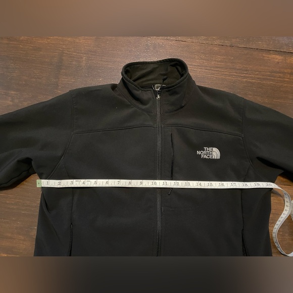 The North Face Women's Black Jacket - Picture 5 of 8